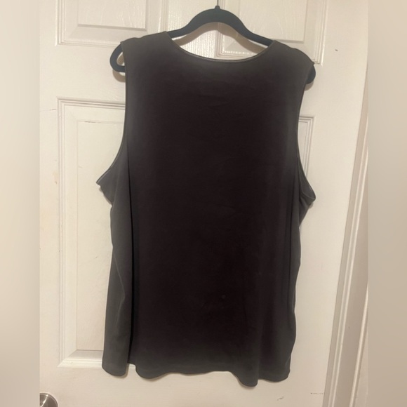 Ella Women's Charcoal Muscle Tee - Picture 2 of 5